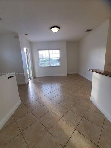 5869 Hampton Hills Blvd, Tamarac, FL 33321