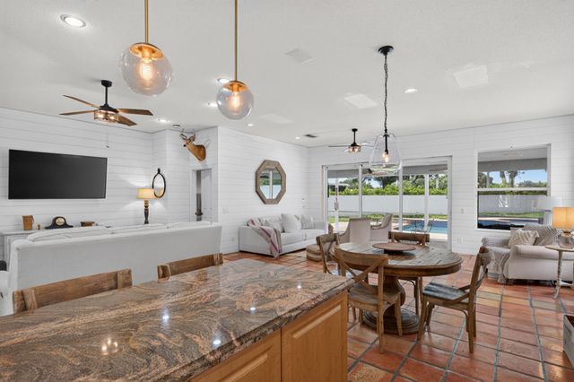 218 HAMPTON Court, Jupiter, FL 33458