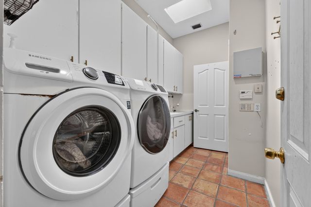 218 HAMPTON Court, Jupiter, FL 33458