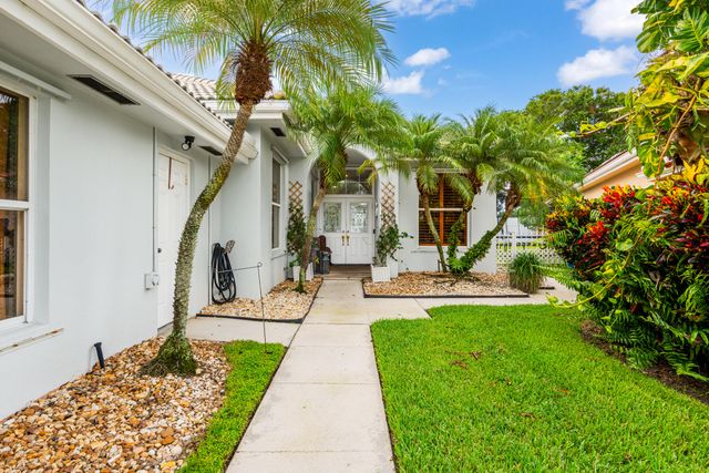 218 HAMPTON Court, Jupiter, FL 33458