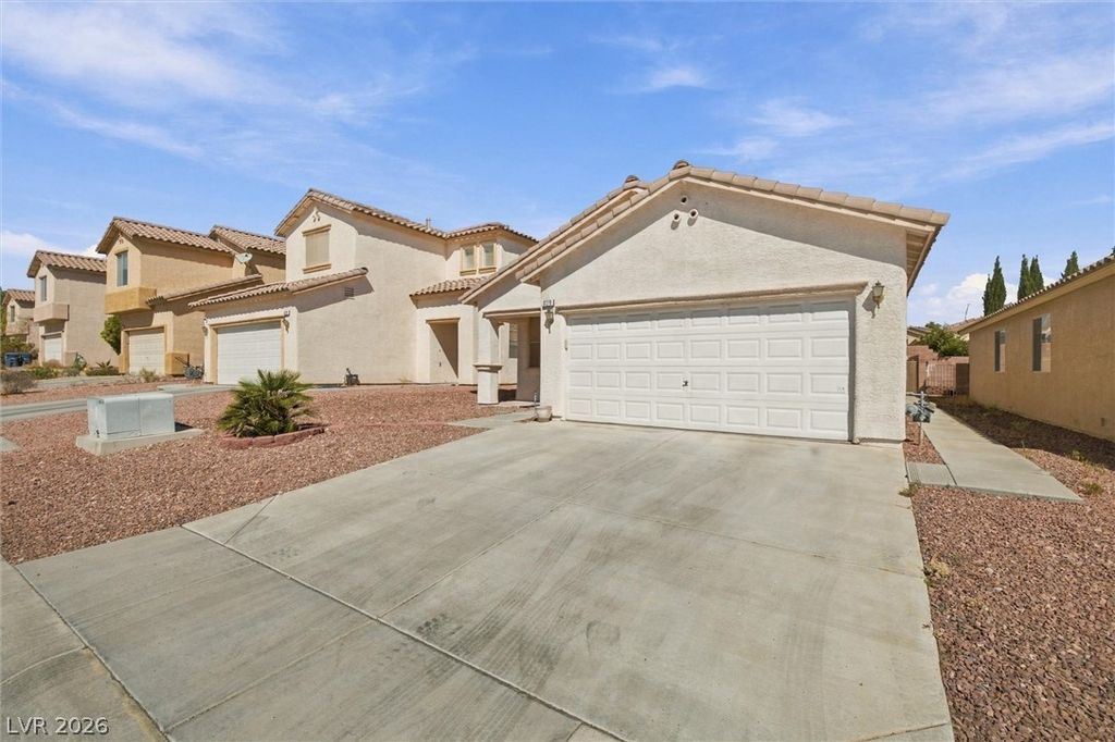 8210 Shallow River Court, Las Vegas, NV 89117 — photo 3