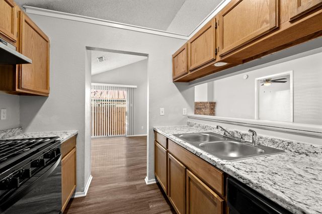 12130 THOMPKINS DR A, Austin, TX 78753