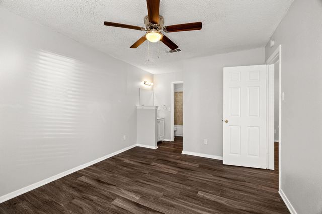 12130 THOMPKINS DR A, Austin, TX 78753