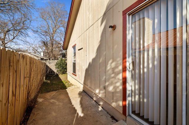 12130 THOMPKINS DR A, Austin, TX 78753