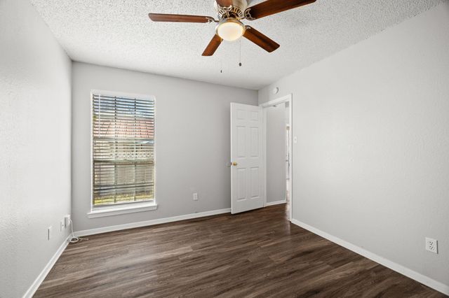 12130 THOMPKINS DR A, Austin, TX 78753
