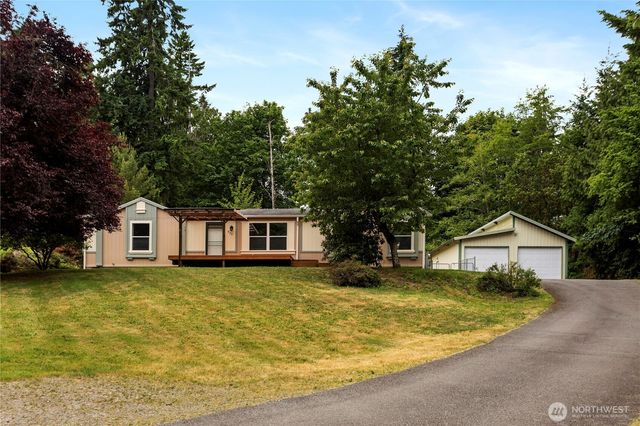 824 Cherub Place East, Port Orchard, WA 98366