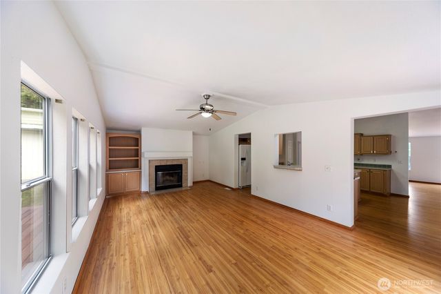 824 Cherub Place East, Port Orchard, WA 98366