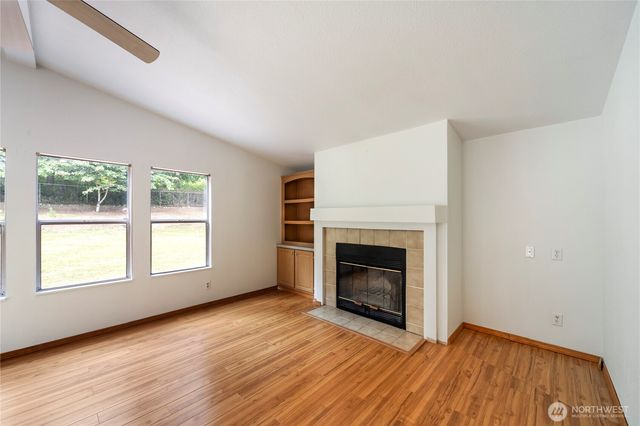 824 Cherub Place East, Port Orchard, WA 98366