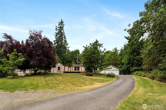 824 Cherub Place East, Port Orchard, WA 98366