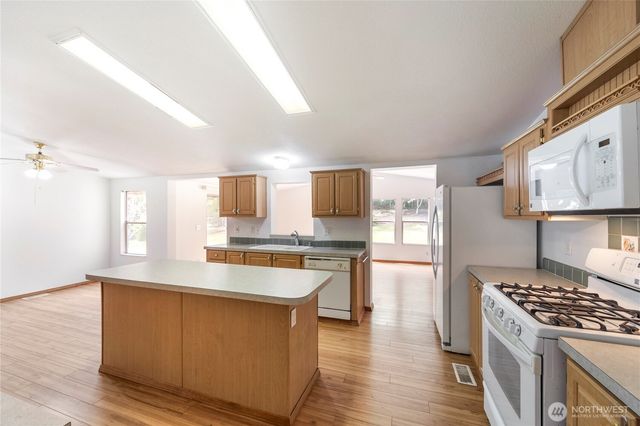 824 Cherub Place East, Port Orchard, WA 98366