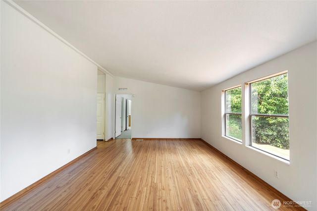 824 Cherub Place East, Port Orchard, WA 98366