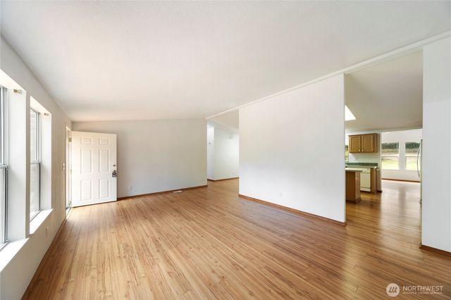 824 Cherub Place East, Port Orchard, WA 98366