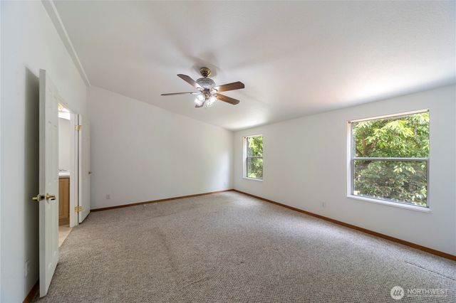 824 Cherub Place East, Port Orchard, WA 98366
