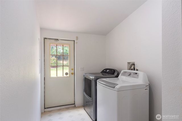824 Cherub Place East, Port Orchard, WA 98366