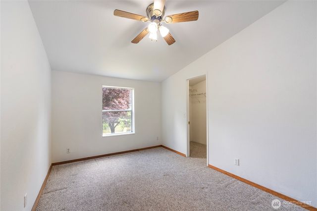 824 Cherub Place East, Port Orchard, WA 98366