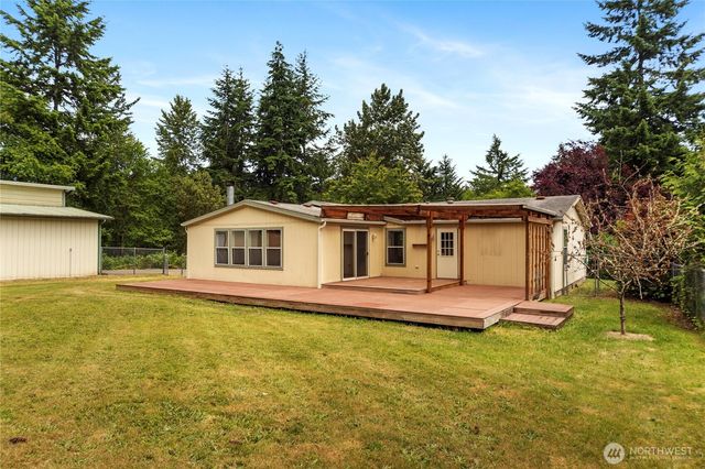 824 Cherub Place East, Port Orchard, WA 98366