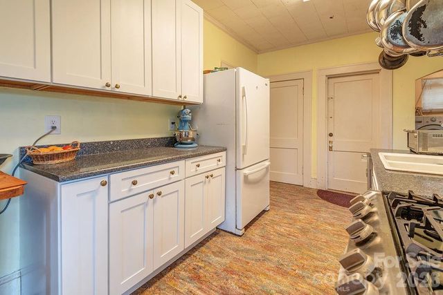 133 Westwood Place, Asheville, NC 28806