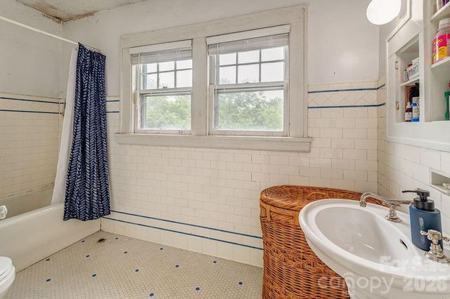 133 Westwood Place, Asheville, NC 28806