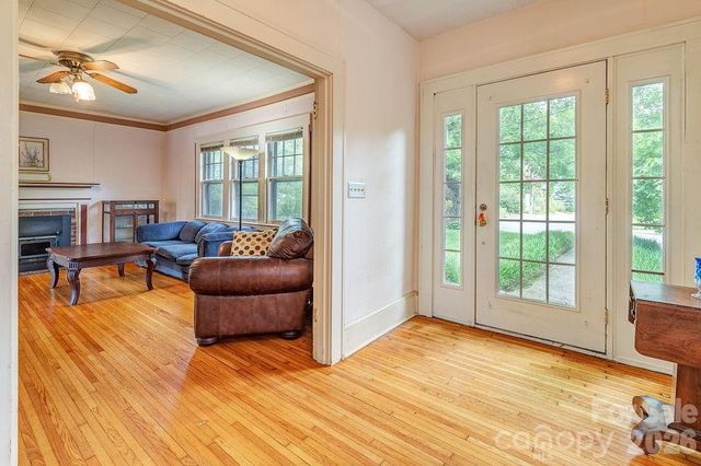 133 Westwood Place, Asheville, NC 28806