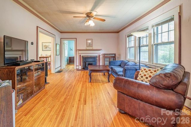 133 Westwood Place, Asheville, NC 28806