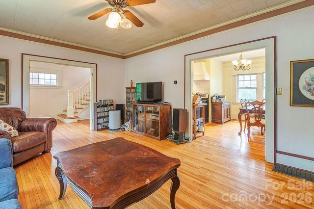 133 Westwood Place, Asheville, NC 28806