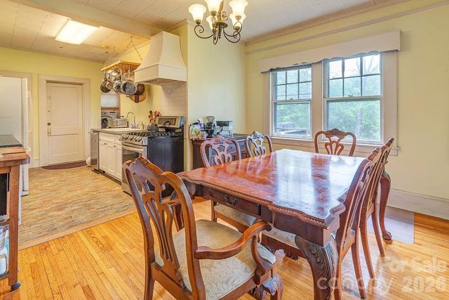 133 Westwood Place, Asheville, NC 28806