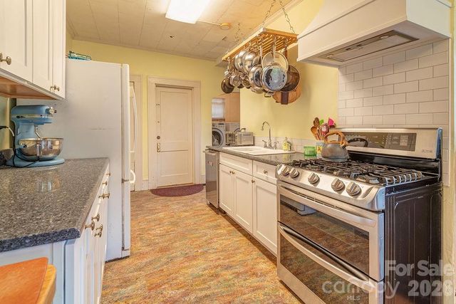 133 Westwood Place, Asheville, NC 28806