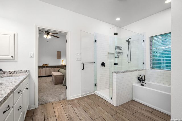 14118 Red Maple Wood, San Antonio, TX 78249