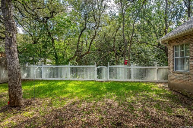 14118 Red Maple Wood, San Antonio, TX 78249