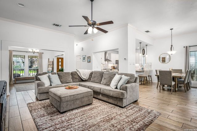 14118 Red Maple Wood, San Antonio, TX 78249