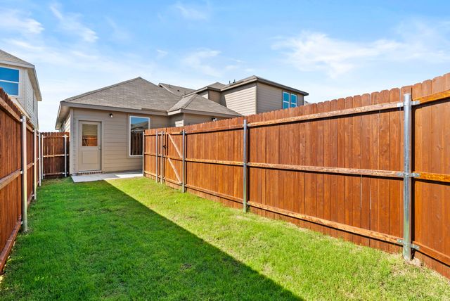 3053 Maple Orchard Lane, Fort Worth, TX 76140