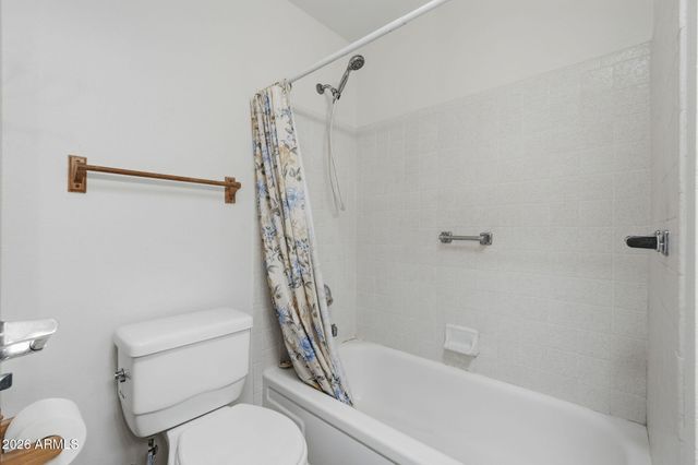 26402 S LAKEMONT Drive, Sun Lakes, AZ 85248