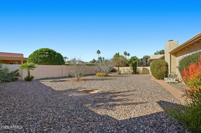 26402 S LAKEMONT Drive, Sun Lakes, AZ 85248