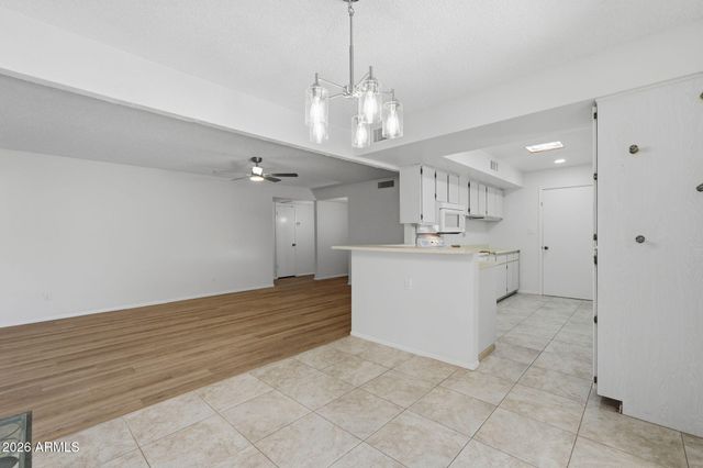 26402 S LAKEMONT Drive, Sun Lakes, AZ 85248