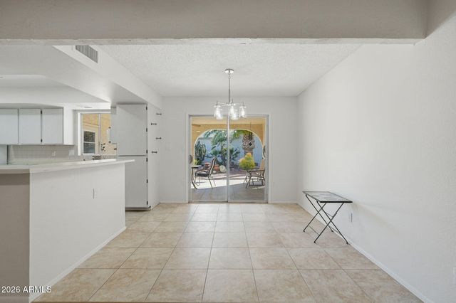 26402 S LAKEMONT Drive, Sun Lakes, AZ 85248