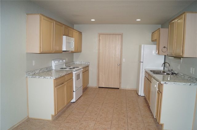 67 W Dakota Trail, Farmington, AR 72730