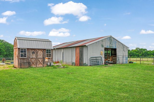 1890 County Road 34520, Sumner, TX 75486