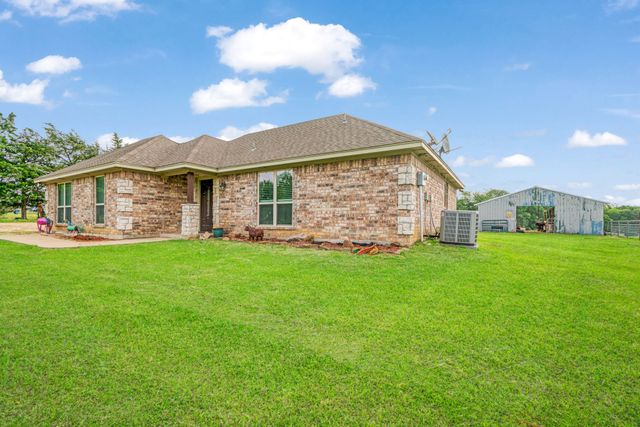 1890 County Road 34520, Sumner, TX 75486