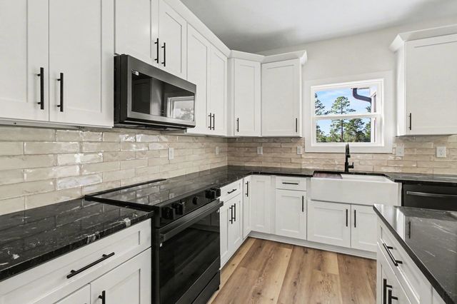 1088 Merritt Rd, Conway, SC 29526