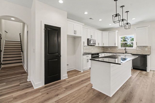 1088 Merritt Rd, Conway, SC 29526