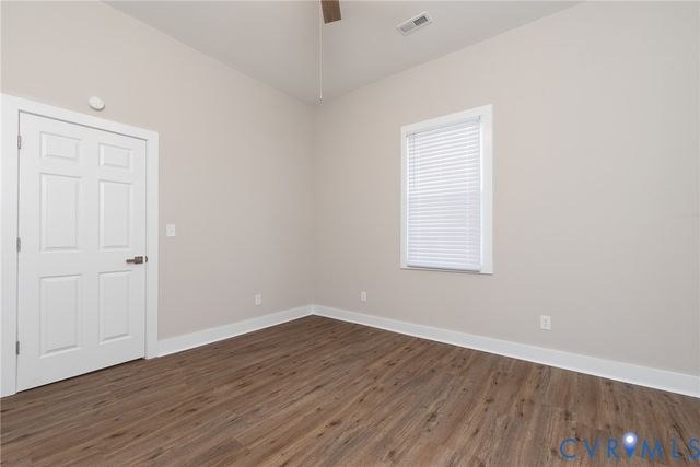9800 Golf Course Dr, Disputanta, VA 23842
