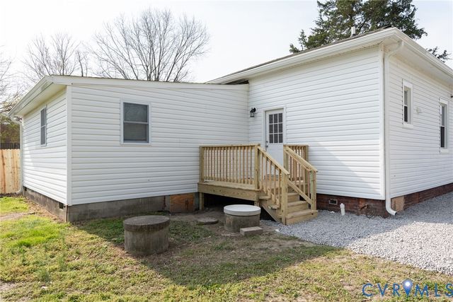 9800 Golf Course Dr, Disputanta, VA 23842