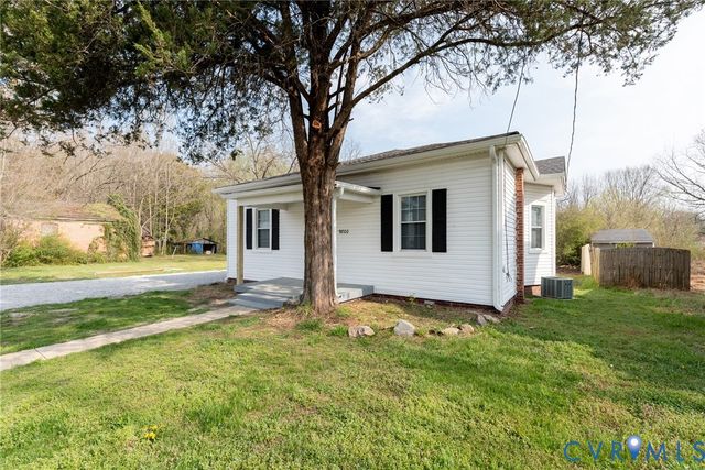 9800 Golf Course Dr, Disputanta, VA 23842
