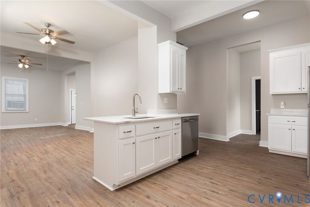 9800 Golf Course Dr, Disputanta, VA 23842