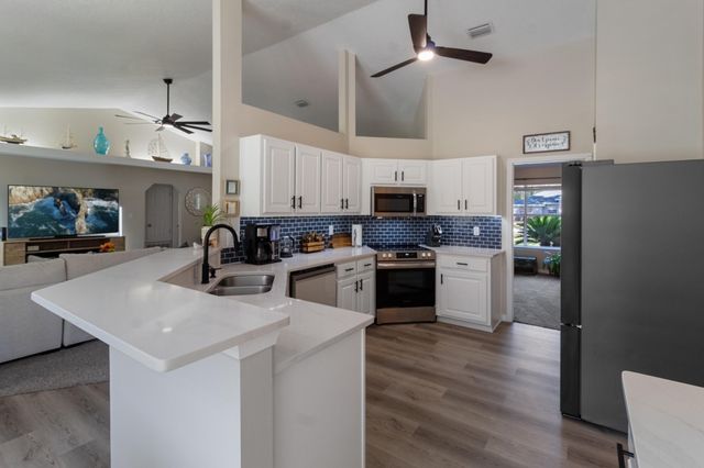 2348 Citrus Drive, Navarre, FL 32566