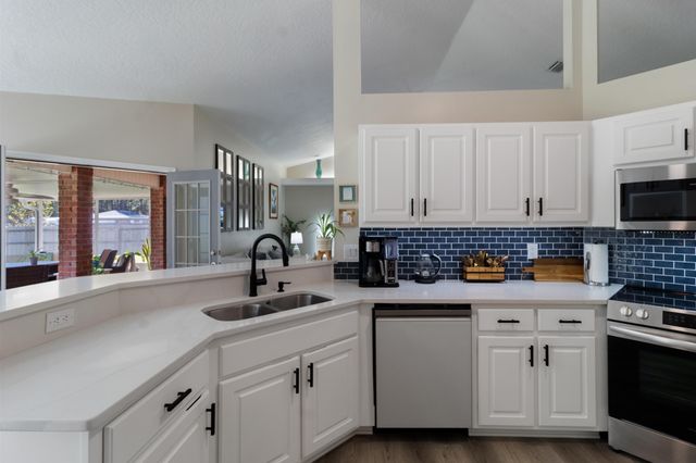 2348 Citrus Drive, Navarre, FL 32566