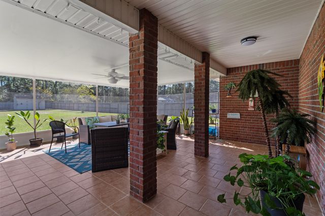 2348 Citrus Drive, Navarre, FL 32566