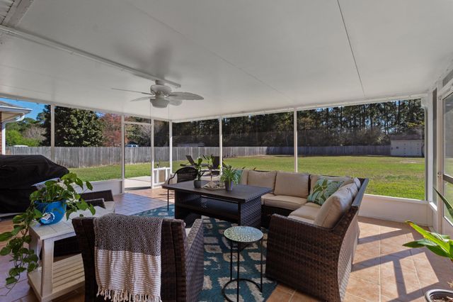 2348 Citrus Drive, Navarre, FL 32566