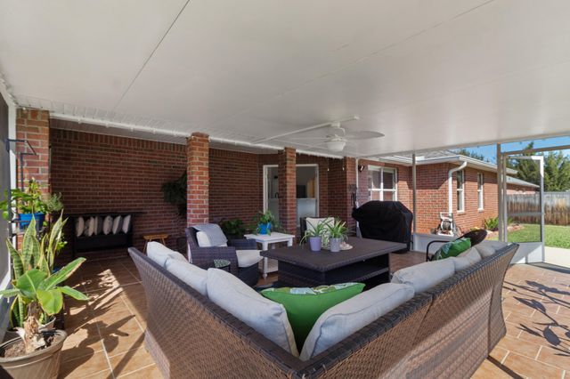 2348 Citrus Drive, Navarre, FL 32566