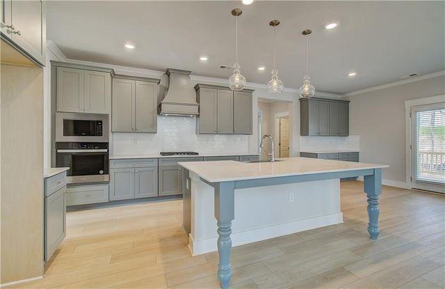 4113 Valleyview Court, Mcdonough, GA 30252